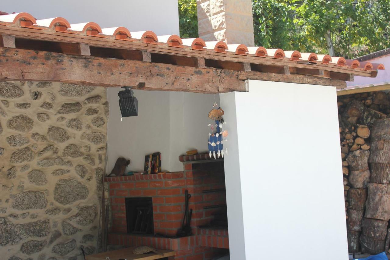 Quinta Da Tormenta -14 Pessoas- Cabeceiras De Basto 2 Casas E Piscina Privada Villa Buitenkant foto